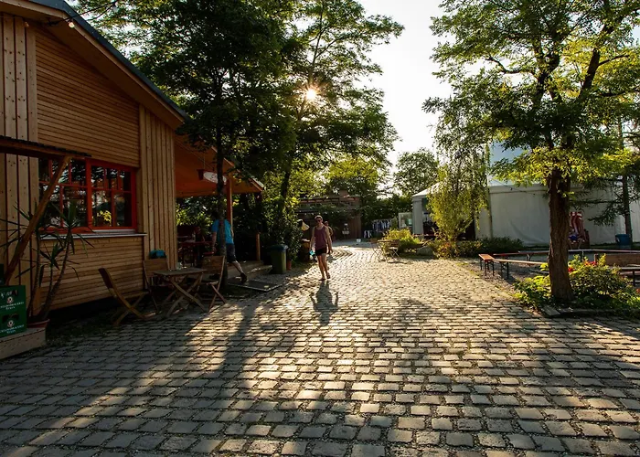 Tent - Youth Only - Buchung Leider Nur Bis 30 Jahre Moeglich!Hostal